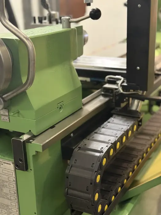 Tokarka TUM 35E po remoncie